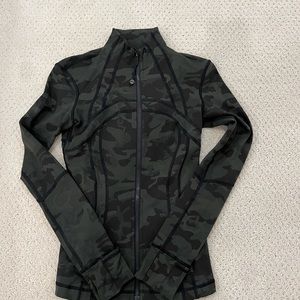 Lululemon Camo Full Zip - Size 2